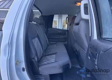 2020 Toyota Tundra Sr z USA, uszkodzony, nr VIN 5TFUY5F16LX878437